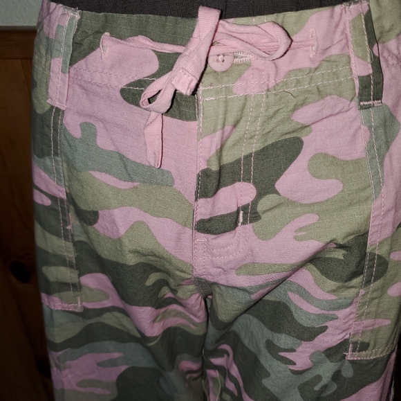NWOT Pink Camo pants - Picture 3 of 3